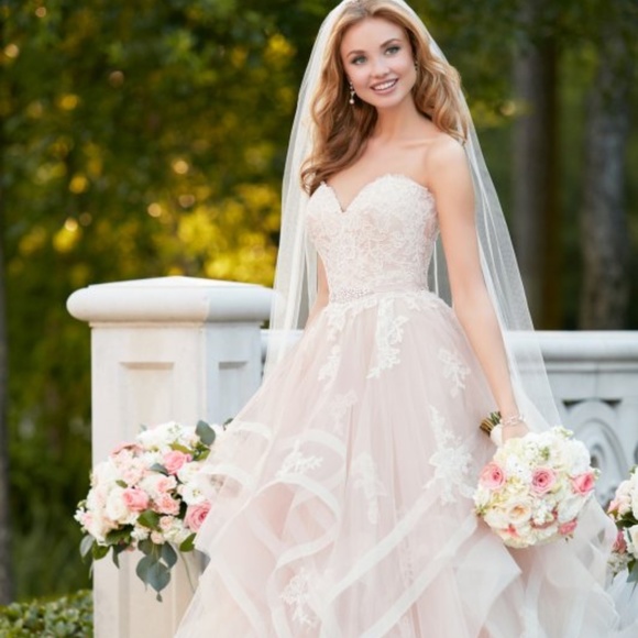 Wedding dress by Stella York 6432 dm Ivory